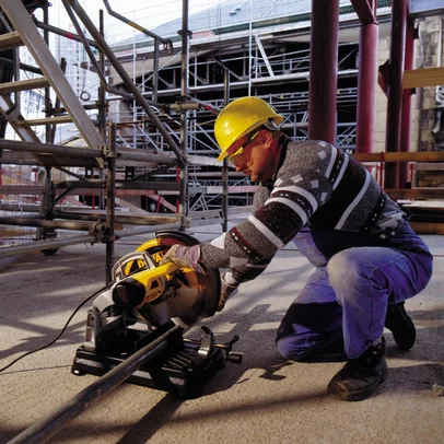 Stolová píla na kov DEWALT DW872